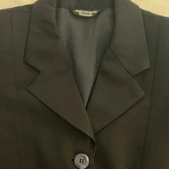 GRAND Prix Women’s Navy Hunt Coat Size 10s - Picture 4 of 8